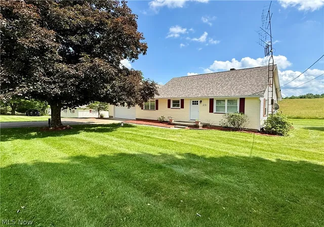 Photo 2 of Single family home for sale at 3278 Fresno Rd Nw, Carrollton, OH 44615 | MLS# 5233249 | Listing updated on 2026-09-21
