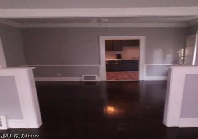 Listing Photo 2 - Condo for sale in building located at 3349 E 132nd St, Cleveland, OH 44120