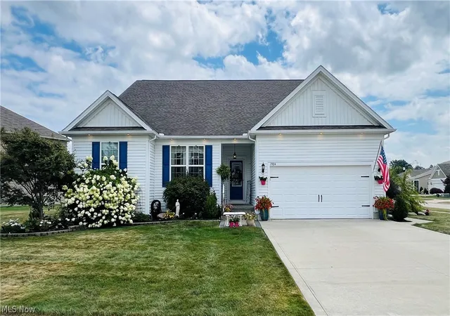 Photo 1 of Single family home for sale at 7924 Heatherglen Dr, Mentor, OH 44060 | MLS# 5233218 | Listing updated on 2026-10-01