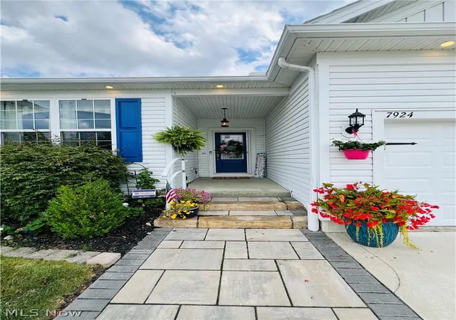 Photo 3 of Single family home for sale at 7924 Heatherglen Dr, Mentor, OH 44060 | MLS# 5233218 | Listing updated on 2026-10-01