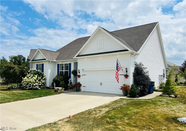 Photo 3 of Single family home for sale at 7924 Heatherglen Dr, Mentor, OH 44060 | MLS# 5233218 | Listing updated on 2026-10-01