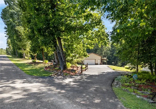 Photo 3 of Single family home for sale at 9234 Bailey Rd NE, Bolivar, OH 44612 | MLS# 5232442 | Listing updated on 2026-09-28