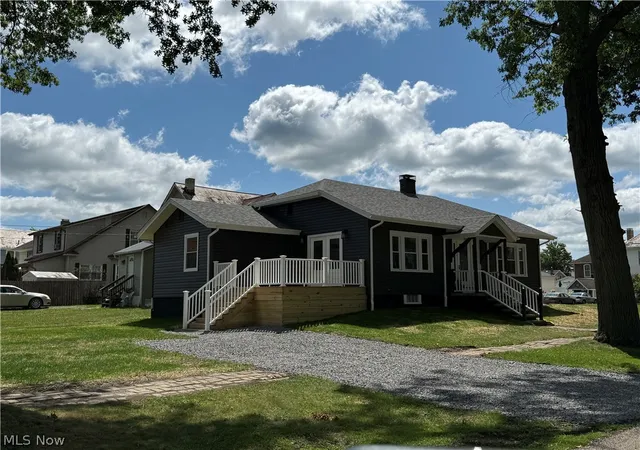 Photo 3 of Sale Pending at 105 E Vermont Ave, Sebring, OH 44672 | MLS# 5233134 | Listing updated on 2026-09-09