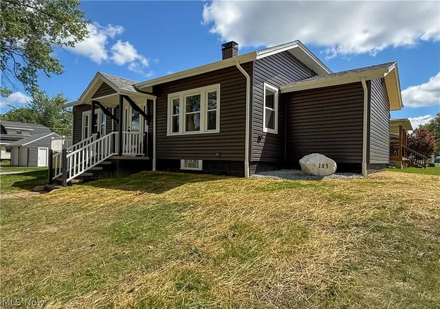 Photo 3 of Sale Pending at 105 E Vermont Ave, Sebring, OH 44672 | MLS# 5233134 | Listing updated on 2026-09-09