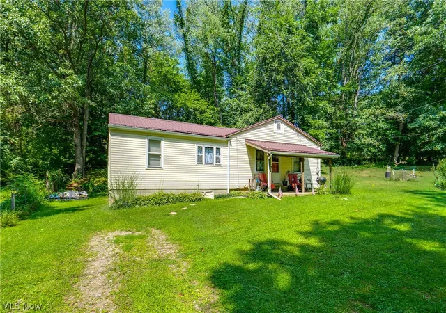 Photo 2 of Sale Pending at 6070 Myers Rd, New Franklin, OH 44216 | MLS# 5233239 | Listing updated on 2026-09-10