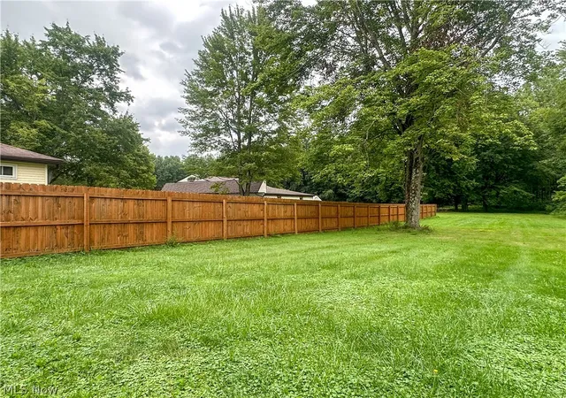 Photo 4 of Single family home for sale at 2419 Hewitt Gifford Rd SW, Warren, OH 44481 | MLS# 5233315 | Listing updated on 2026-09-09