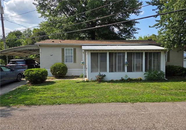 Photo 1 of Single family home for sale at 8 Maple Dr, Olmsted Twp, OH 44138 | MLS# 5233262 | Listing updated on 2026-10-07