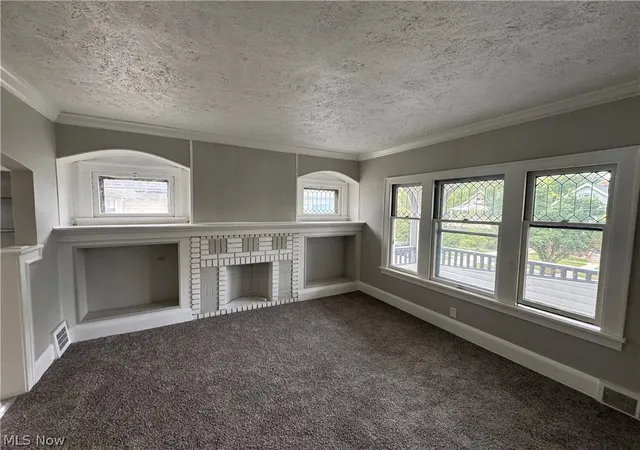 Photo 3 of Sale Pending at 1092 E 169th Street, Cleveland, OH 44110 | MLS# 5233130 | Listing updated on 2026-09-23