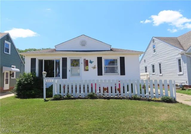 Photo 3 of Sale Pending at 8515 Renwood Dr, Cleveland, OH 44129 | MLS# 5233480 | Listing updated on 2026-09-06
