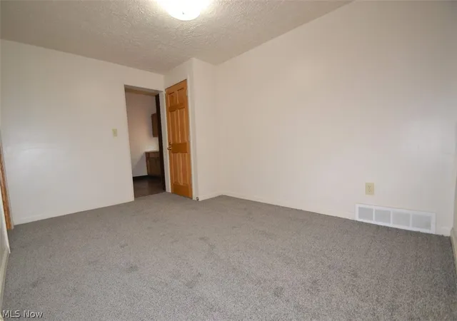 Photo 3 of Multi family home for sale at 514 Brown St, Akron, OH 44311 | MLS# 5232631 | Listing updated on 2026-09-10
