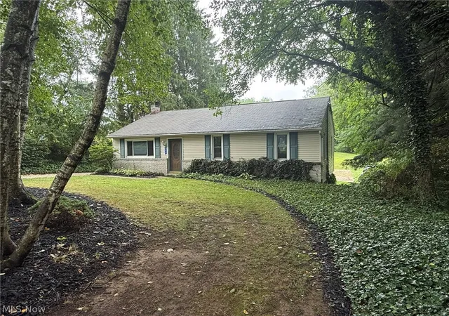 Single family home for sale at 980 Killinger Rd, Green, OH 44216 | MLS# 5233435