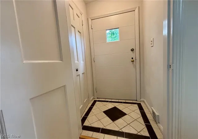 Photo 3 of Single family home for sale at 2607 Saybrook Rd, University Heights, OH 44118 | MLS# 5233106 | Listing updated on 2026-09-14