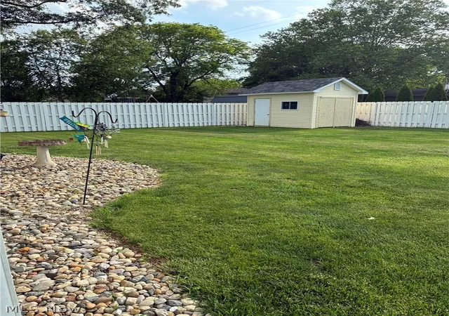 Photo 3 of Single family home for sale at 1560 Fairway Dr, Lima, OH 45805 | MLS# 5233561 | Listing updated on 2026-09-19