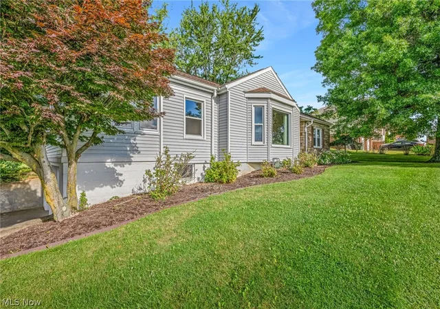 Photo 2 of Single family home for sale at 217 Harbel Dr, Saint Clairsville, OH 43950 | MLS# 5233467 | Listing updated on 2026-09-15