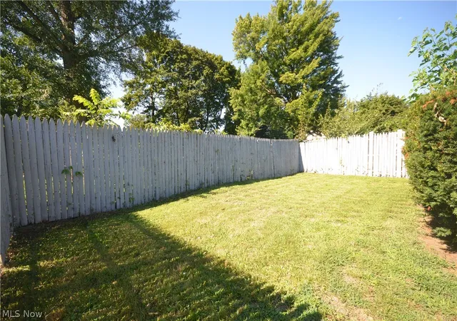 Photo 3 of Sale Pending at 928 Delia Ave, Akron, OH 44320 | MLS# 5233567 | Listing updated on 2026-09-18