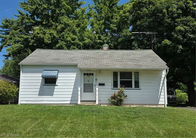 Photo 1 of Single family home for sale at 1068 Liberty St, Salem, OH 44460 | MLS# 5233712 | Listing updated on 2026-09-08