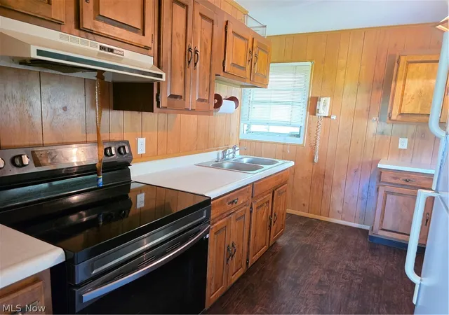 Photo 3 of Single family home for sale at 1068 Liberty St, Salem, OH 44460 | MLS# 5233712 | Listing updated on 2026-09-08