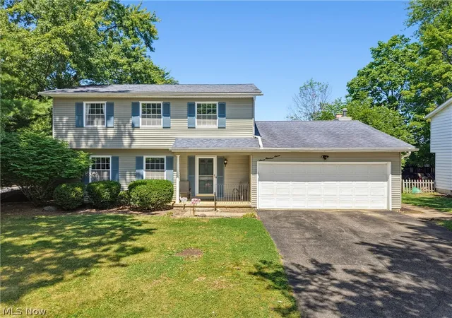 Photo 1 of Sale Pending at 707 Twin Oaks Blvd, Medina, OH 44256 | MLS# 5233672 | Listing updated on 2026-09-08