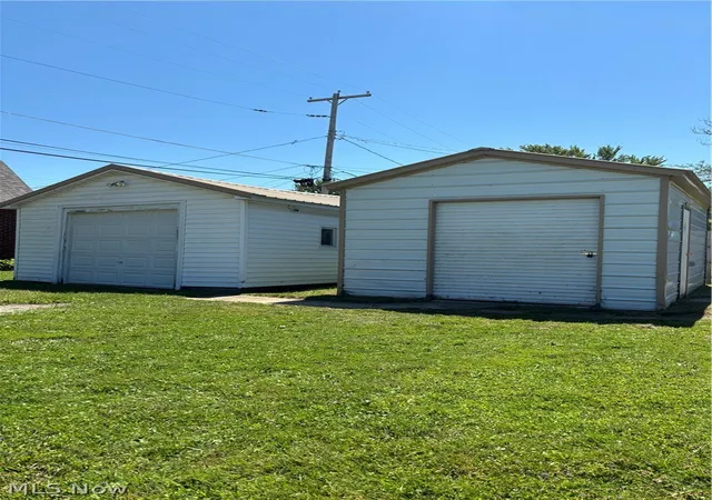 Photo 2 of Single family home for sale at 3006 Latimer Ave, Ashtabula, OH 44004 | MLS# 5233729 | Listing updated on 2026-09-07