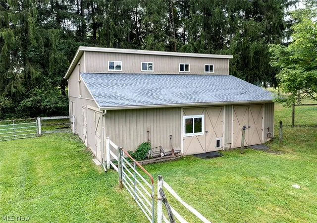Photo 4 of Single family home for sale at 3090 Sourek Rd, Akron, OH 44333 | MLS# 5232734 | Listing updated on 2026-09-29