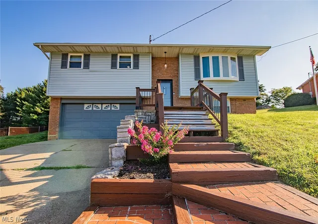Photo 4 of Sale Pending at 171 Pahlhurst Plz, Parkersburg, WV 26101 | MLS# 5227104 | Listing updated on 2026-09-29