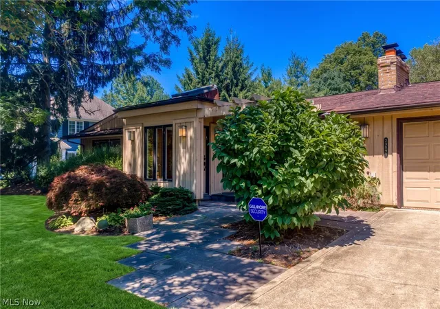 Photo 3 of Sale Pending at 23891 Letchworth Rd, Beachwood, OH 44122 | MLS# 5232418 | Listing updated on 2026-09-08