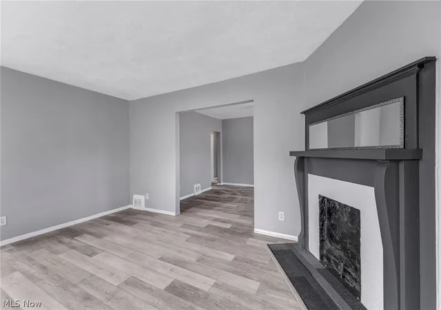 Listing Photo 4 - Condo for sale in building located at 3314 W 86th St, Cleveland, OH 44102