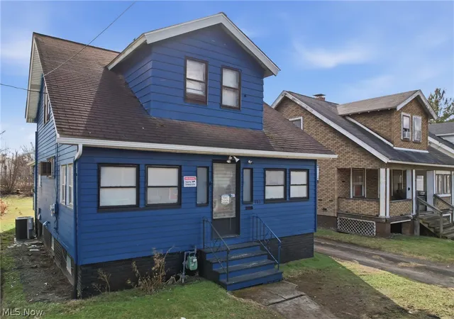 Photo 2 of Single family home for sale at 983 Garden St Nw, Warren, OH 44485 | MLS# 5233251 | Listing updated on 2026-09-13