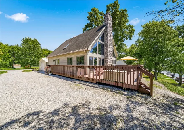 Single family home for sale at 1452 Lake Vue Dr, Roaming Shores, OH 44085 | MLS# 5231487