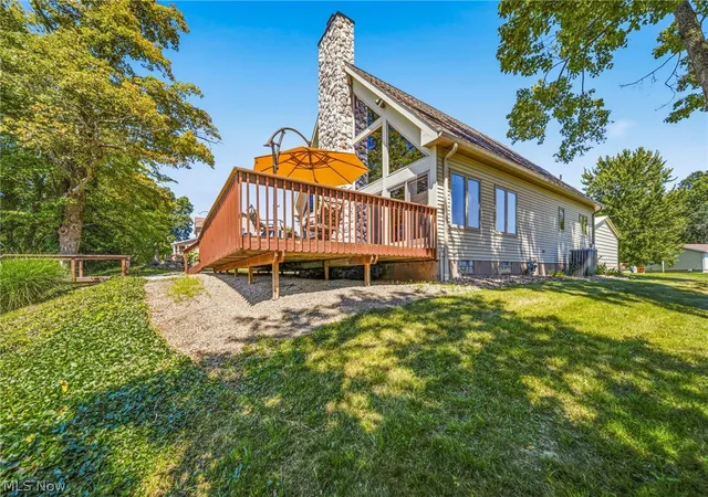 Photo 3 of Single family home for sale at 1452 Lake Vue Dr, Roaming Shores, OH 44085 | MLS# 5231487 | Listing updated on 2026-09-30