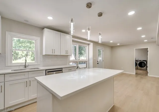 Photo 4 of Single family home for sale at 2758 Oak St, Willoughby Hills, OH 44094 | MLS# 5233559 | Listing updated on 2026-09-24