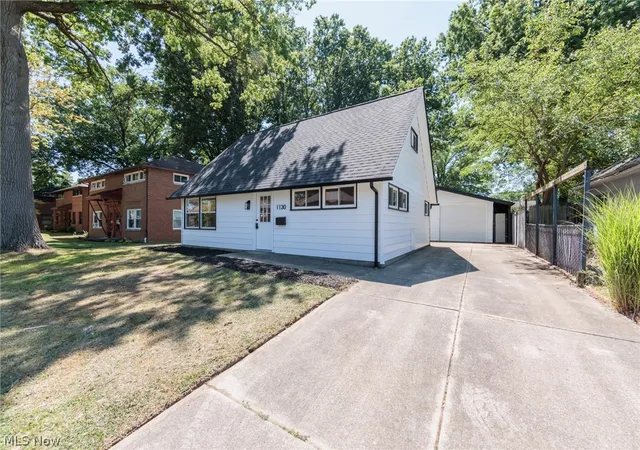 Photo 2 of Sale Pending at 1130 Saxe Ave, Cuyahoga Falls, OH 44221 | MLS# 5233181 | Listing updated on 2026-09-10