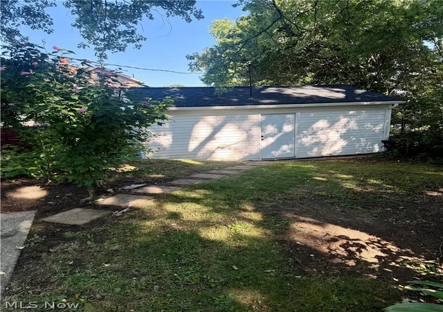 Photo 4 of Sale Pending at 8246 W Columbia St, Masury, OH 44438 | MLS# 5233544 | Listing updated on 2026-09-05