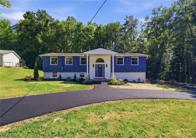 Photo 1 of Single family home for sale at 7090 Euclid Chardon Rd, Kirtland, OH 44094 | MLS# 5232958 | Listing updated on 2026-09-03
