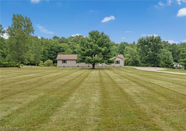 Photo 2 of Single family home for sale at 7915 Kennard Rd, Lodi, OH 44254 | MLS# 5233161 | Listing updated on 2026-08-31
