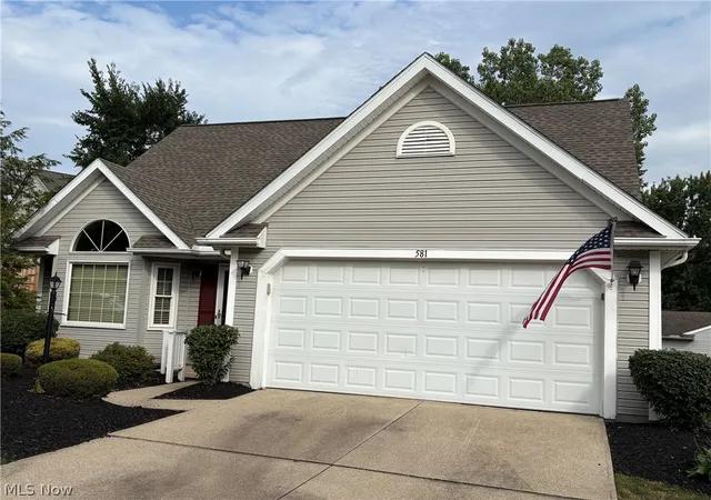 Photo 3 of Sale Pending at 581 Thornberry Ln, Brunswick, OH 44212 | MLS# 5233568 | Listing updated on 2026-09-10