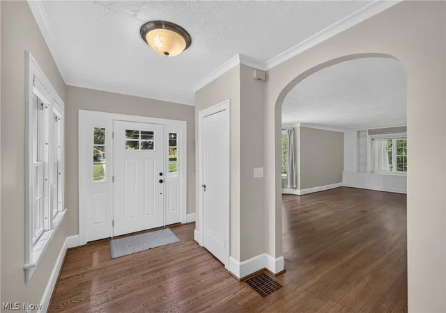 Photo 2 of Single family home for sale at 813 N Grant St, Wooster, OH 44691 | MLS# 5233825 | Listing updated on 2026-09-27