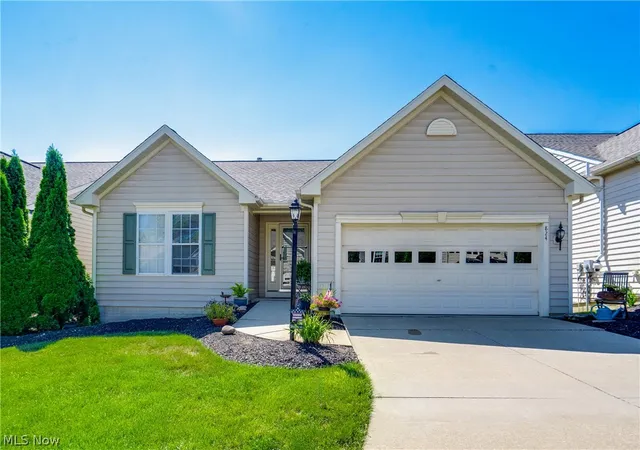 Photo 1 of Single family home for sale at 824 Willow Crk Dr, Fairlawn, OH 44333 | MLS# 5233255 | Listing updated on 2026-09-11
