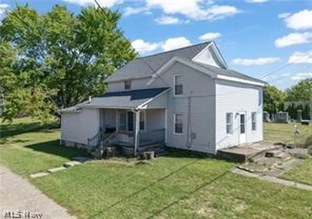 Photo 1 of Single family home for sale at 223 E Maple St, Hartville, OH 44632 | MLS# 5232250 | Listing updated on 2026-09-10