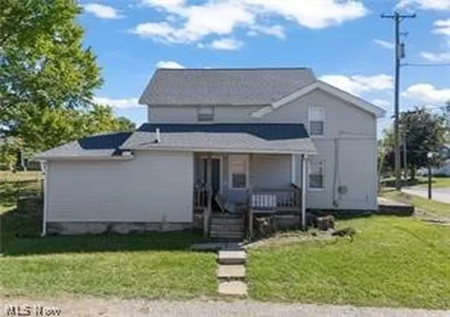 Photo 3 of Single family home for sale at 223 E Maple St, Hartville, OH 44632 | MLS# 5232250 | Listing updated on 2026-09-10
