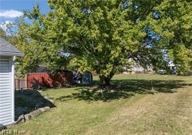 Photo 4 of Single family home for sale at 223 E Maple St, Hartville, OH 44632 | MLS# 5232250 | Listing updated on 2026-09-10