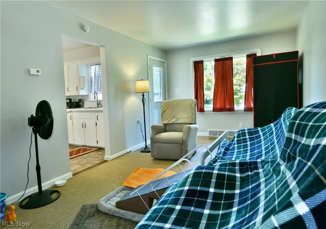 Photo 4 of Sale Pending at 202 Elm St, Struthers, OH 44471 | MLS# 5234141 | Listing updated on 2026-09-02
