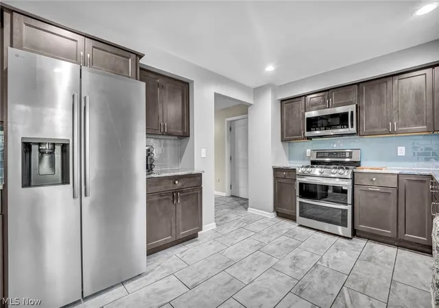 Photo 3 of Single family home for sale at 3311 Van Aken Blvd, Cleveland, OH 44120 | MLS# 5231563 | Listing updated on 2026-10-02