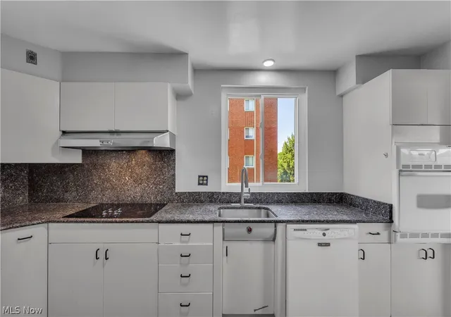 Photo 4 of Condo for sale at 16100 Van Aken Blvd, Cleveland, OH 44120 | MLS# 5234177 | Listing updated on 2026-09-09