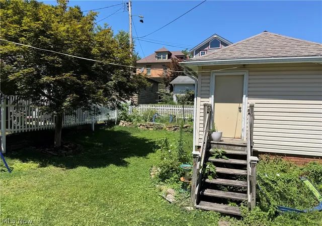 Photo 2 of Single family home for sale at 605 Mckinnon Ave, East Liverpool, OH 43920 | MLS# 5234181 | Listing updated on 2026-09-12