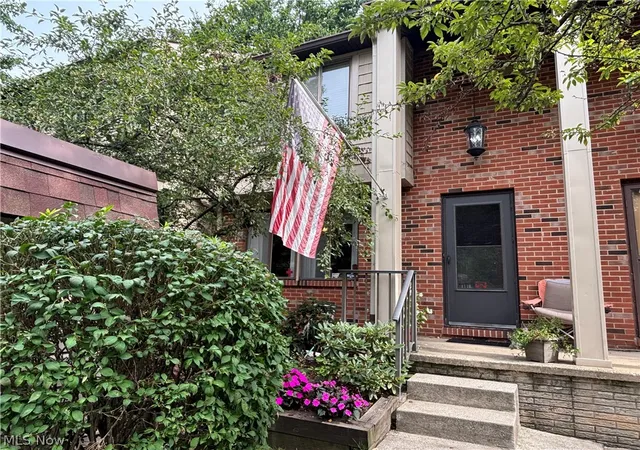 Photo 2 of Condo for sale at 10250 Spinnaker Run, Aurora, OH 44202 | MLS# 5234224 | Listing updated on 2026-09-11