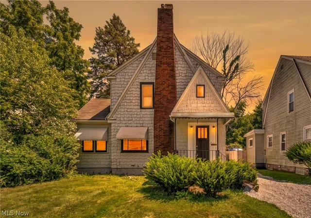 Photo 2 of Single family home for sale at 881 Valdes Ave, Akron, OH 44320 | MLS# 5234245 | Listing updated on 2026-09-02