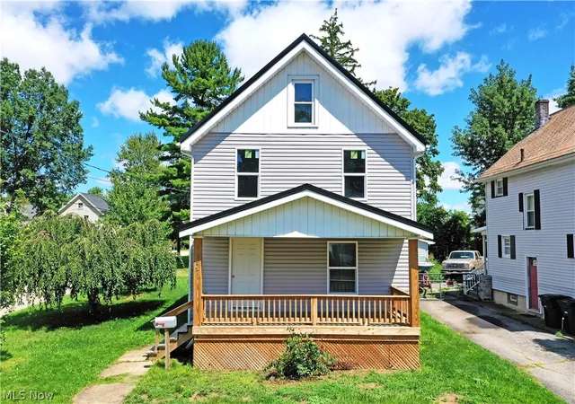 Photo 2 of Single family home for sale at 1157 Mckinley St Ne, Warren, OH 44483 | MLS# 5234131 | Listing updated on 2026-09-15