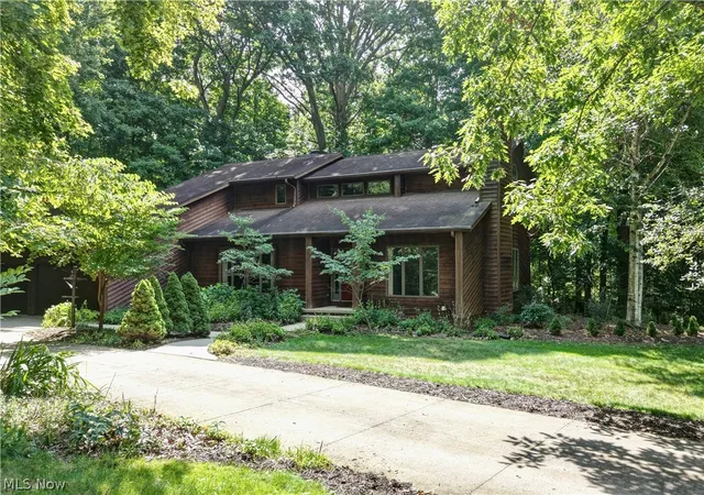 Photo 3 of Single family home for sale at 4431 Oldham Way, Stow, OH 44224 | MLS# 5233973 | Listing updated on 2026-09-02