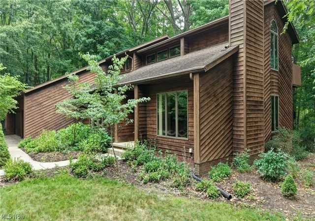 Photo 3 of Single family home for sale at 4431 Oldham Way, Stow, OH 44224 | MLS# 5233973 | Listing updated on 2026-09-02